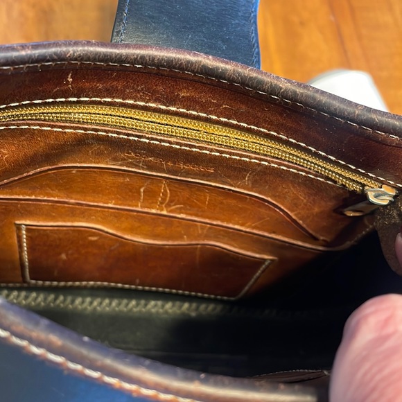 Vintage Dooney and Bourke Two- Toned Handbag Feedbag - Picture 10 of 13